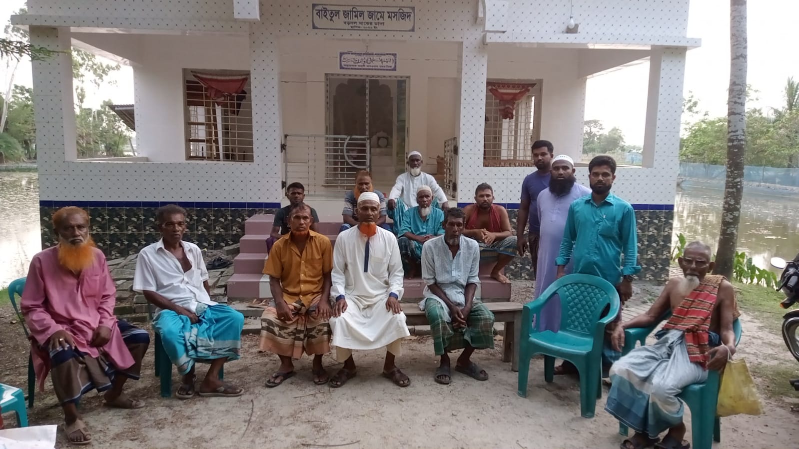 বড়দলে আইনের প্রতি শ্রদ্ধাশীল হাজী সুকুর আলীর বিরুদ্ধে ষড়যন্ত্র।। হতাশ এলাকাবাসী