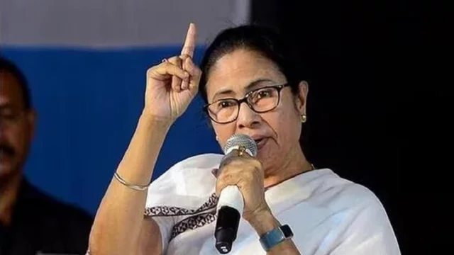 পশ্চিমবঙ্গের সাবেক মুখ্যমন্ত্রী মমতার বিরুদ্ধে মামলা