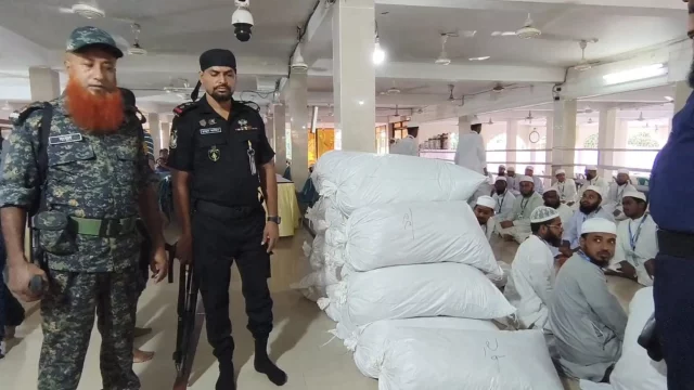 এবার পাগলা মসজিদের দানবাক্সে মিলল ৪৩ বস্তা টাকা কিশোরগঞ্জের ঐতিহ্যবাহী পাগলা মসজিদের ১৩টি লোহার
