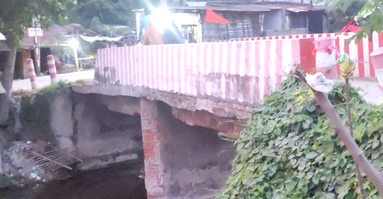 পরানদাহা ব্রিজের মধ্যস্থলে গর্ত, চরম ঝুঁকিতে জনসাধারণ; দ্রুত সংস্কারের দাবি এলাকাবাসীর