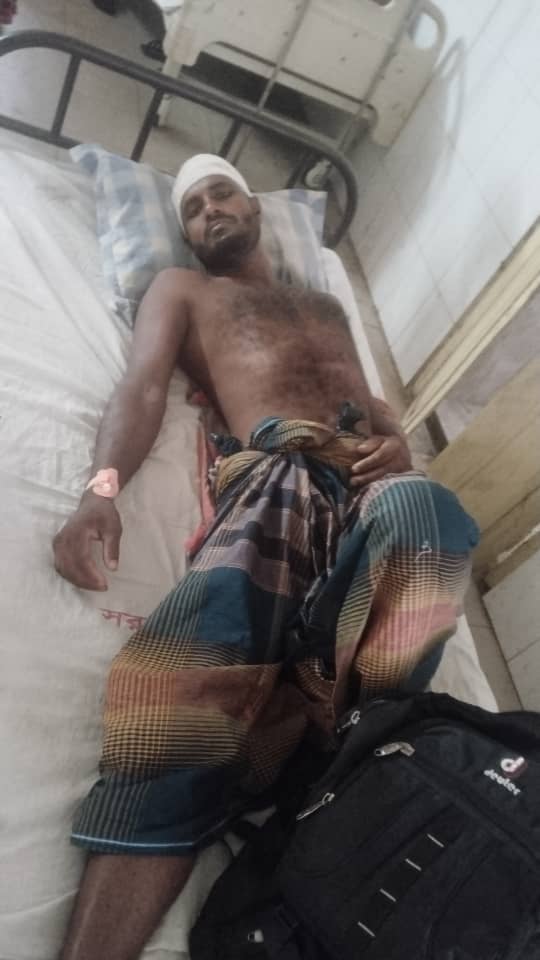 কলারোয়ায় জমিজমা বিরোধকে কেন্দ্র করে দুই যুবকের মাথা ফাটিয়ে আহত করার অভিযোগ