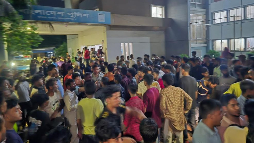 মরদেহ নিয়ে থানা ঘেরাও, পুলিশ প্রত্যাহার
