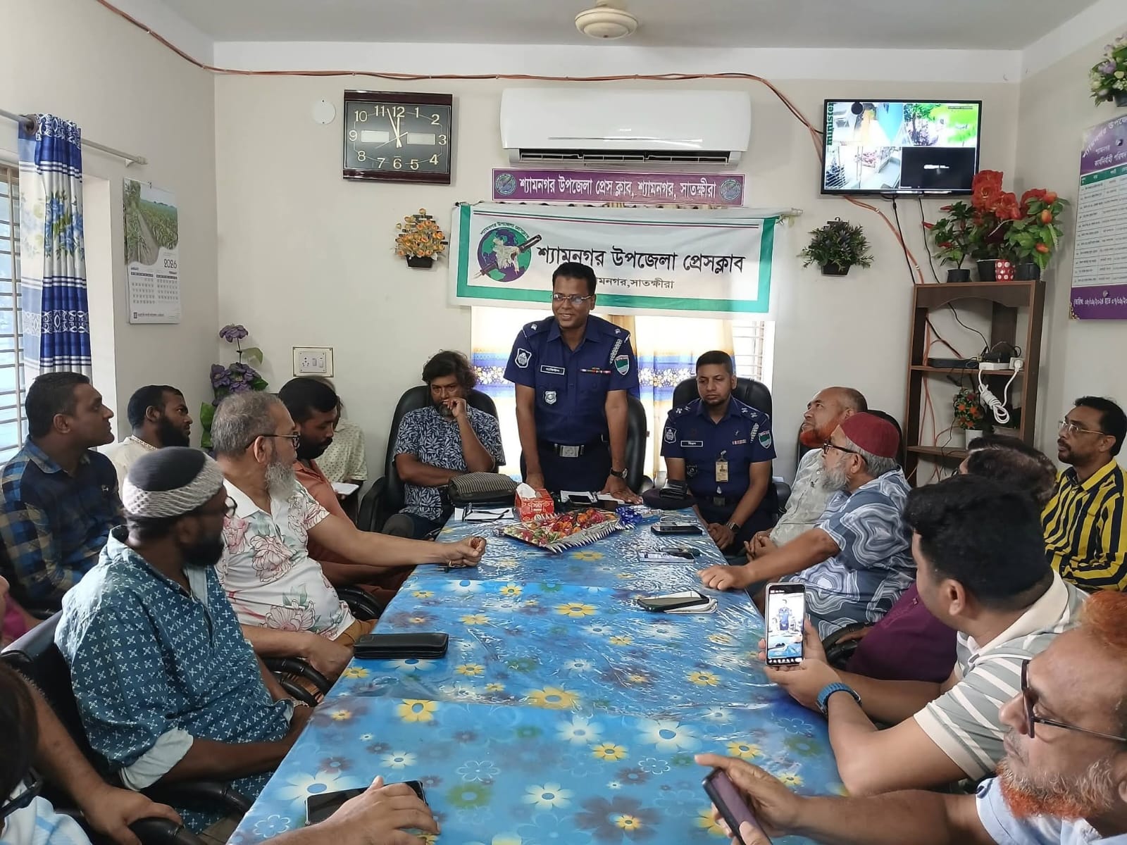 শ্যামনগর থানা অফিসার ইনচার্জ এর সাথে সাংবাদিকদের মতবিনিময়