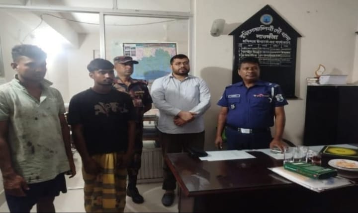 শ্যামনগরে অবৈধভাবে বালু উত্তোলনকালে আটক ভ্রাম্যমাণ আদালতে জরিমানা