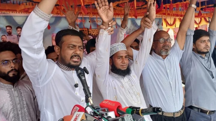 টেনে নামানোর উপায় আমরা জানি, পালানোর কিন্তু জায়গা পাবেন না: নাসীরুদ্দীন পাটওয়ারী