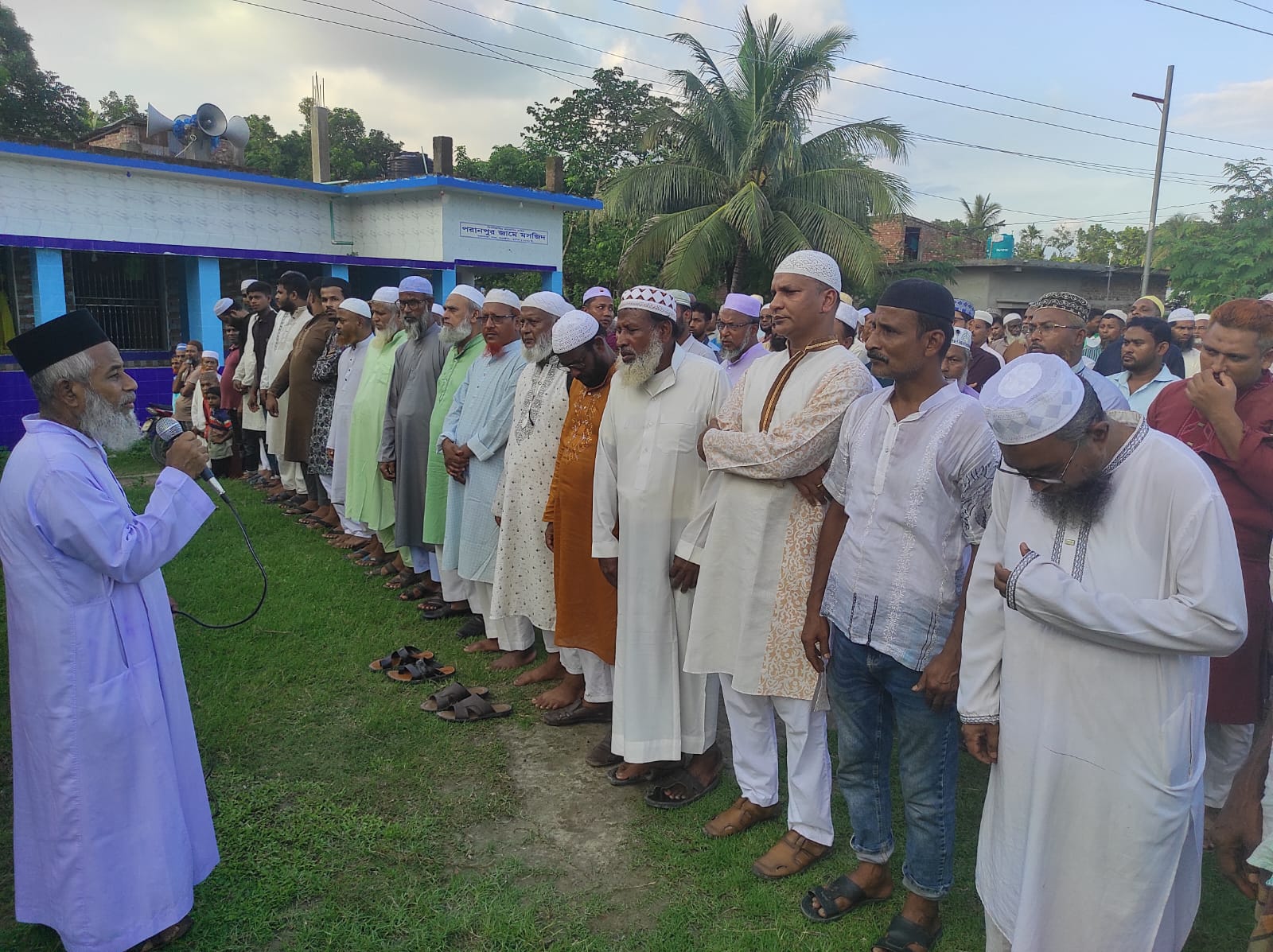 তালায় সাবেক পোষ্ট মাষ্টার আব্দুর রহমানের জানাজা ও দাফন সম্পন্ন।