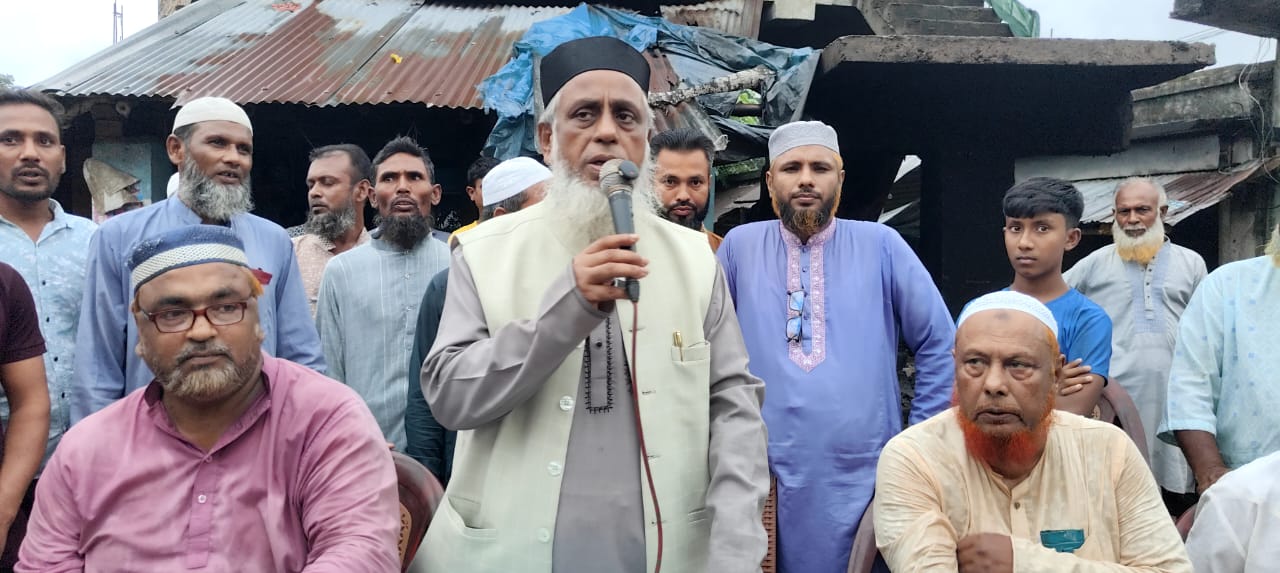জনসম্পৃক্ত রাজনীতির ওপর গুরুত্বারোপ, কলারোয়ার সিংগা বাজারে জামায়াতের পথসভায় এমপি ইজ্জত উল্লাহ