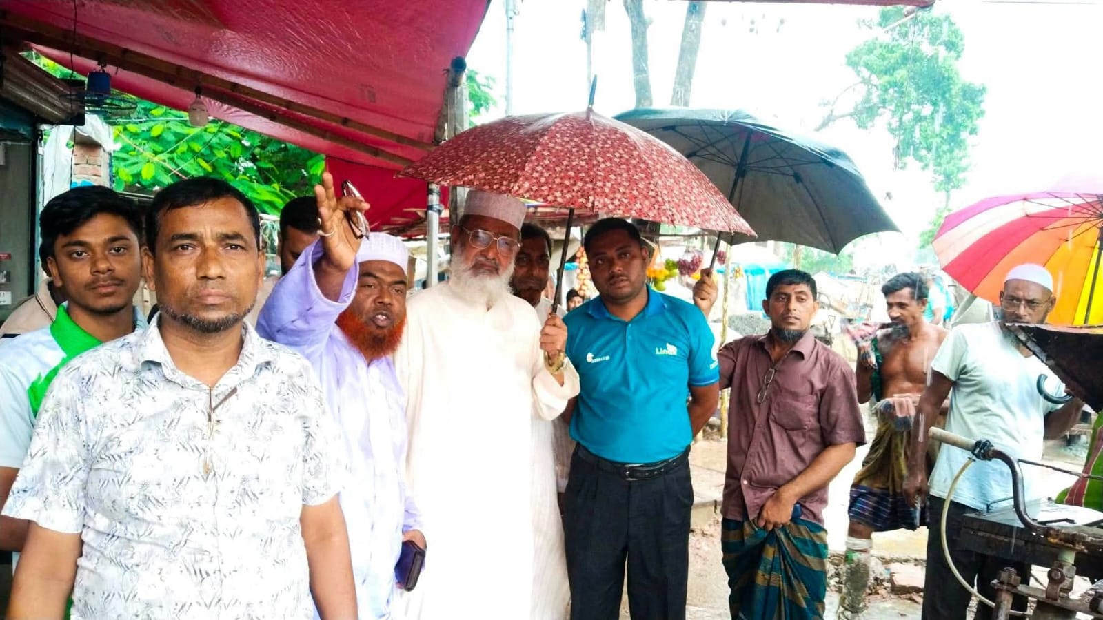 কালিগঞ্জে সাতক্ষীরা-ভেটখালী মহাসড়কের উন্নয়নকাজ পরিদর্শনে এমপি রবিউল বাশার
