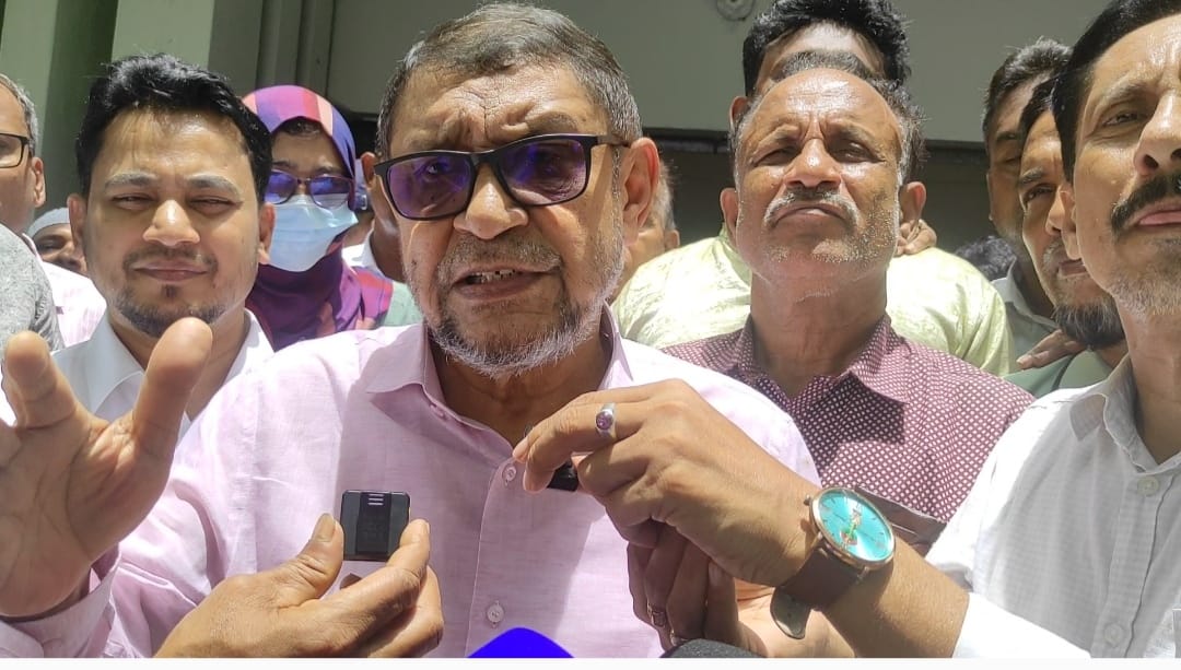 তালা উপজেলা স্বাস্থ্য কমপ্লেক্সে স্বাস্থ্য মন্ত্রী পরিদর্শন। ২(দুই) জনের বিরুদ্ধে ব্যবস্থা গ্রহনের নির্দেশ। এস এম মোতাহিরুল হক শাহিন।