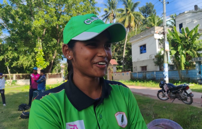 কটূক্তি পেরিয়ে বাইশ গজে বিচারকের ভূমিকায় সাতক্ষীরার রাখি