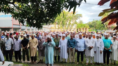 তালার সাবেক চেয়ারম্যান রিয়াজুল ইসলামের মৃত্যু, শেষ বিদায়ে মানুষের ঢল
