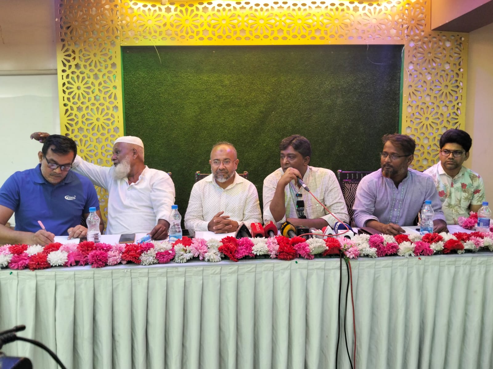 সাতক্ষীরায় এনসিপির জেলা কমিটি নিয়ে তীব্র অসন্তোষ: ৭২ ঘণ্টার আলটিমেটাম, গণপদত্যাগের হুমকি