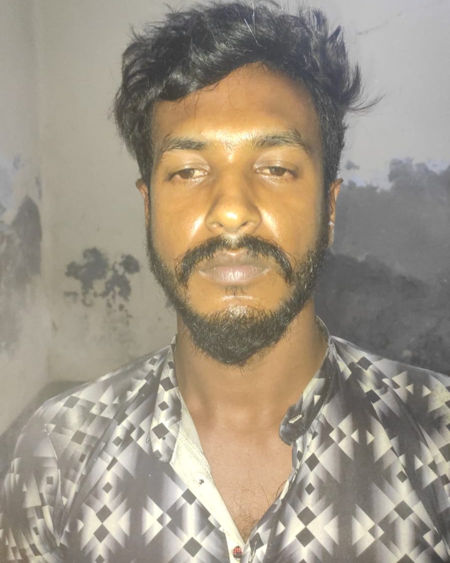প্রতাপনগরে ২৫ গ্রাম গাঁজাসহ মাদক ব্যবসায়ী গ্রেপ্তার