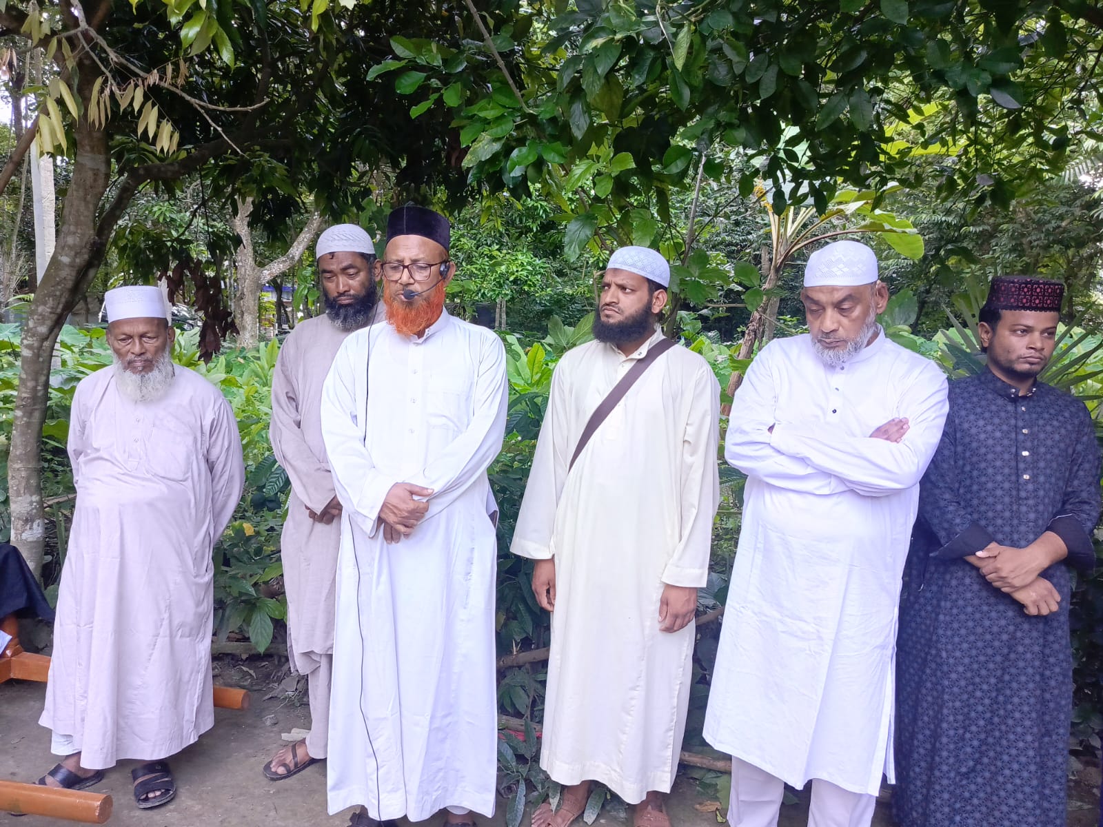 কলারোয়ায় নওমুসলিম আব্দুর রহমানের শাশুড়ির জানাজায় জামায়াত নেতৃবৃন্দের অংশগ্রহণ