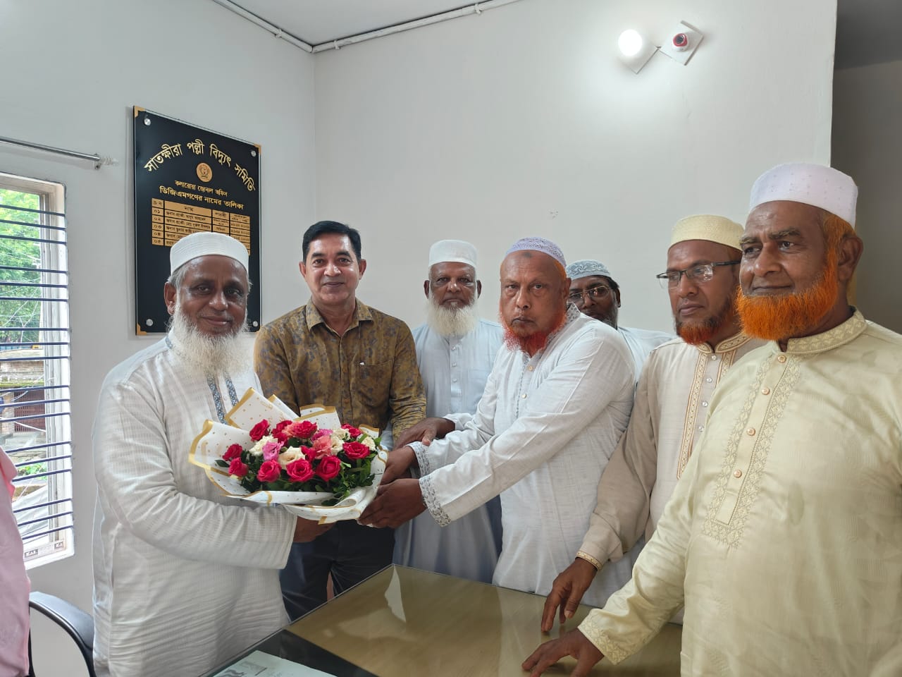 কলারোয়ায় বিদ্যুৎ সেবা নিরবচ্ছিন্ন করার তাগিদ এমপি অধ্যক্ষ মুহাম্মদ ইজ্জত উল্লাহর