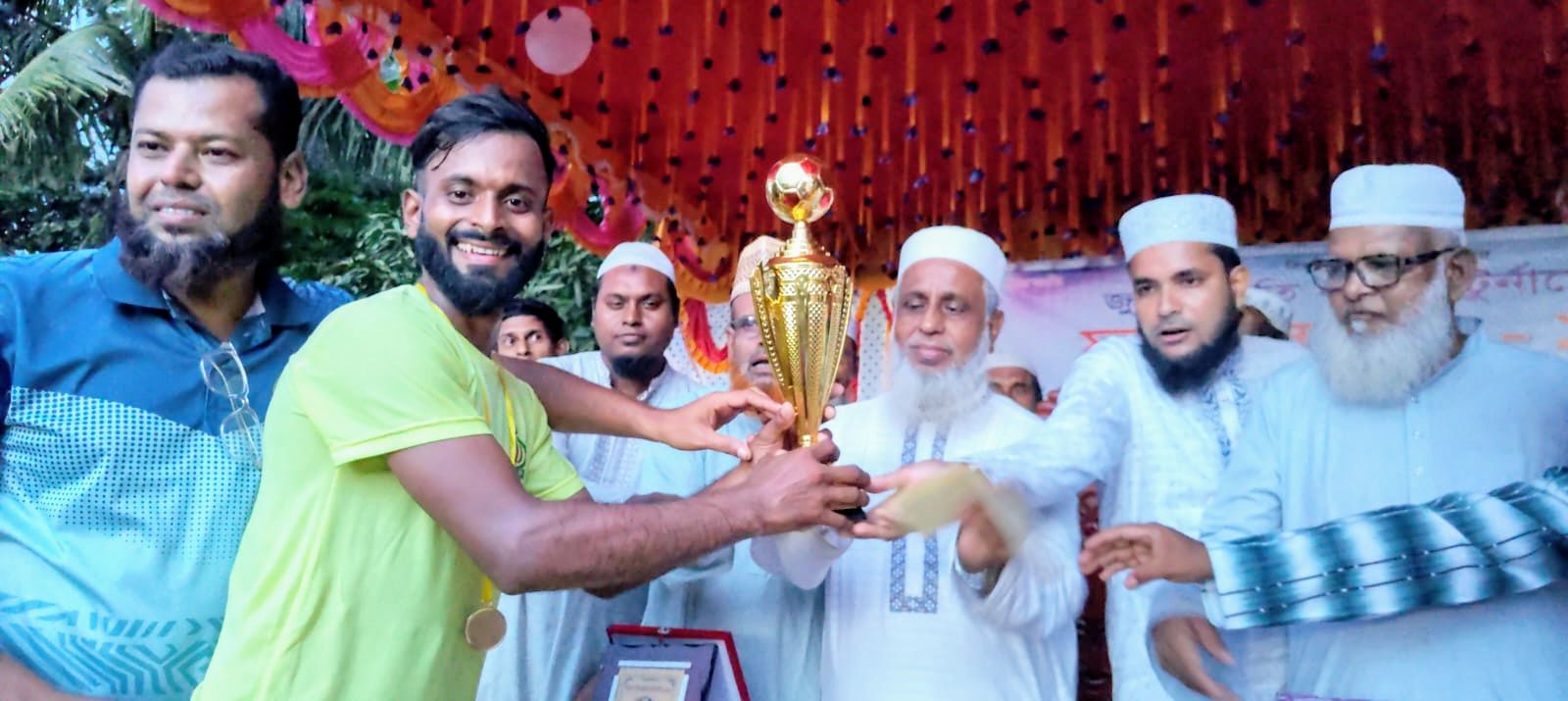 খেলাধুলার মাধ্যমে মাদকমুক্ত ও আদর্শ সমাজ গড়ে তুলতে হবে: এমপি ইজ্জত উল্লাহ