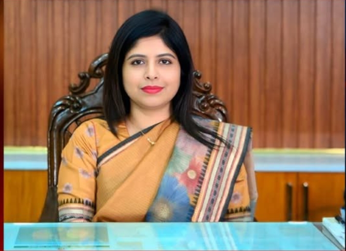সাংবাদিকরা বক্তব্য চাইলেই ক্ষেপে যান সাতক্ষীরা ডিসি, প্রেসক্লাবের প্রতিবাদ