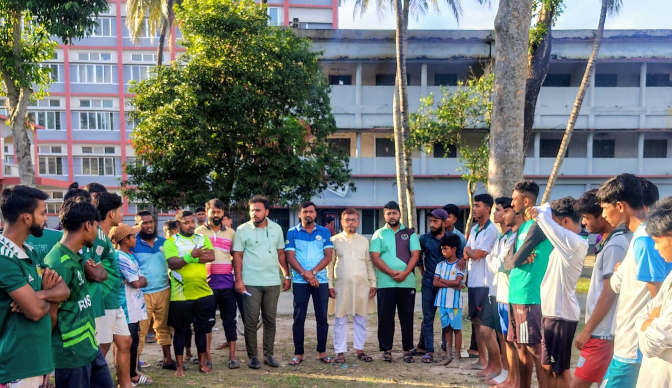 সাতক্ষীরার কলারোয়া পৌরসভায়  ‘জুলাই স্মৃতি ৮ দলীয় ফুটবল টুর্নামেন্ট-২০২৬’-এর ২য় সেমিফাইনাল অনুষ্ঠিত
