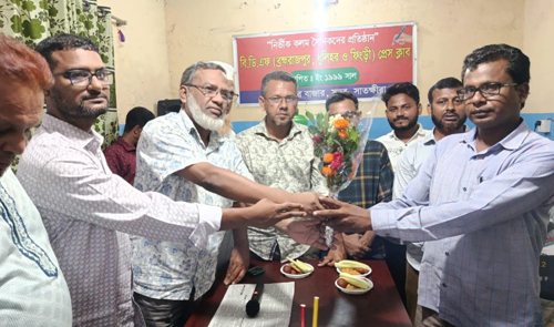 বিডিএফ প্রেসক্লাবের নবনির্বাচিত কমিটিকে ফুলেল শুভেচ্ছা