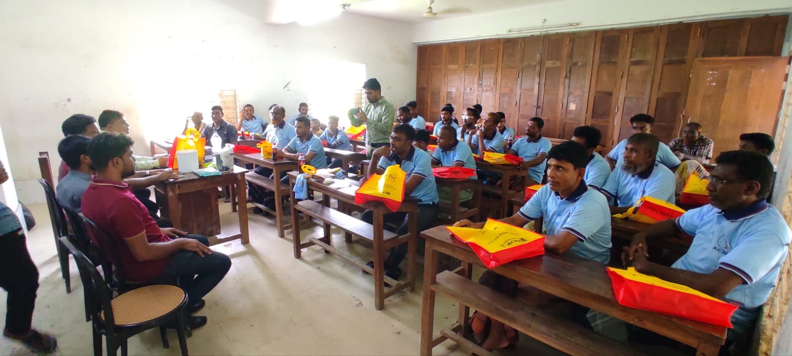 কলারোয়ায় নিরাপদ মৎস্য চাষ প্রশিক্ষণ অনুষ্ঠিত