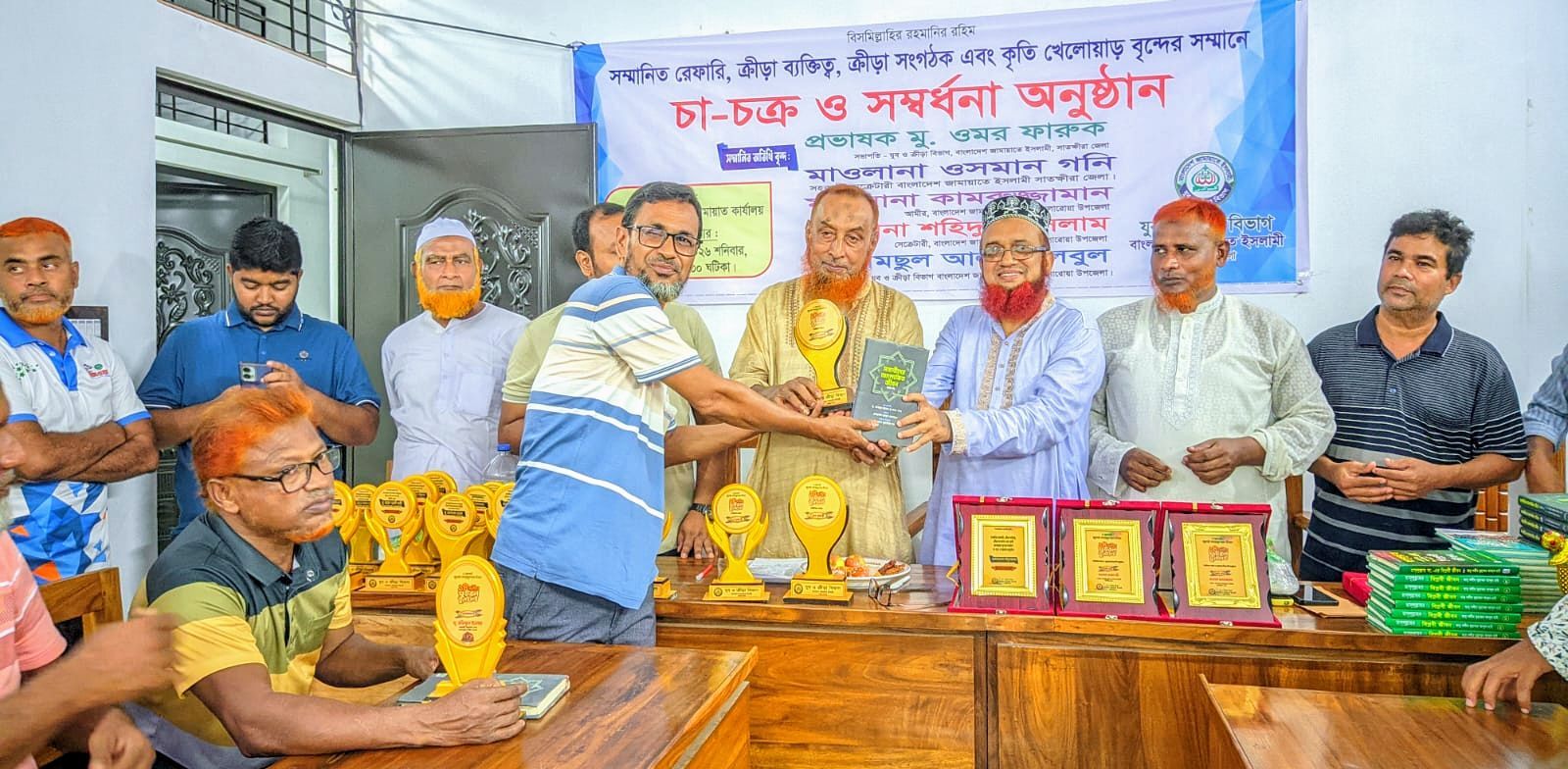 কলারোয়ায় ক্রীড়া ব্যক্তিত্ব ও খেলোয়াড়দের সংবর্ধনা
