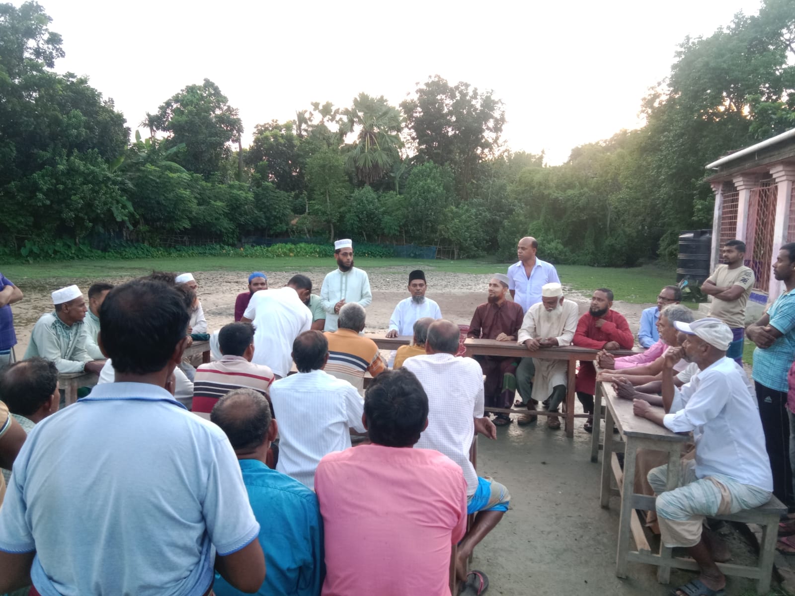 আশাশুনির বড়দলে সনাতন ধর্মাবলম্বীদের সাথে জামায়াতের মতবিনিময় সভা