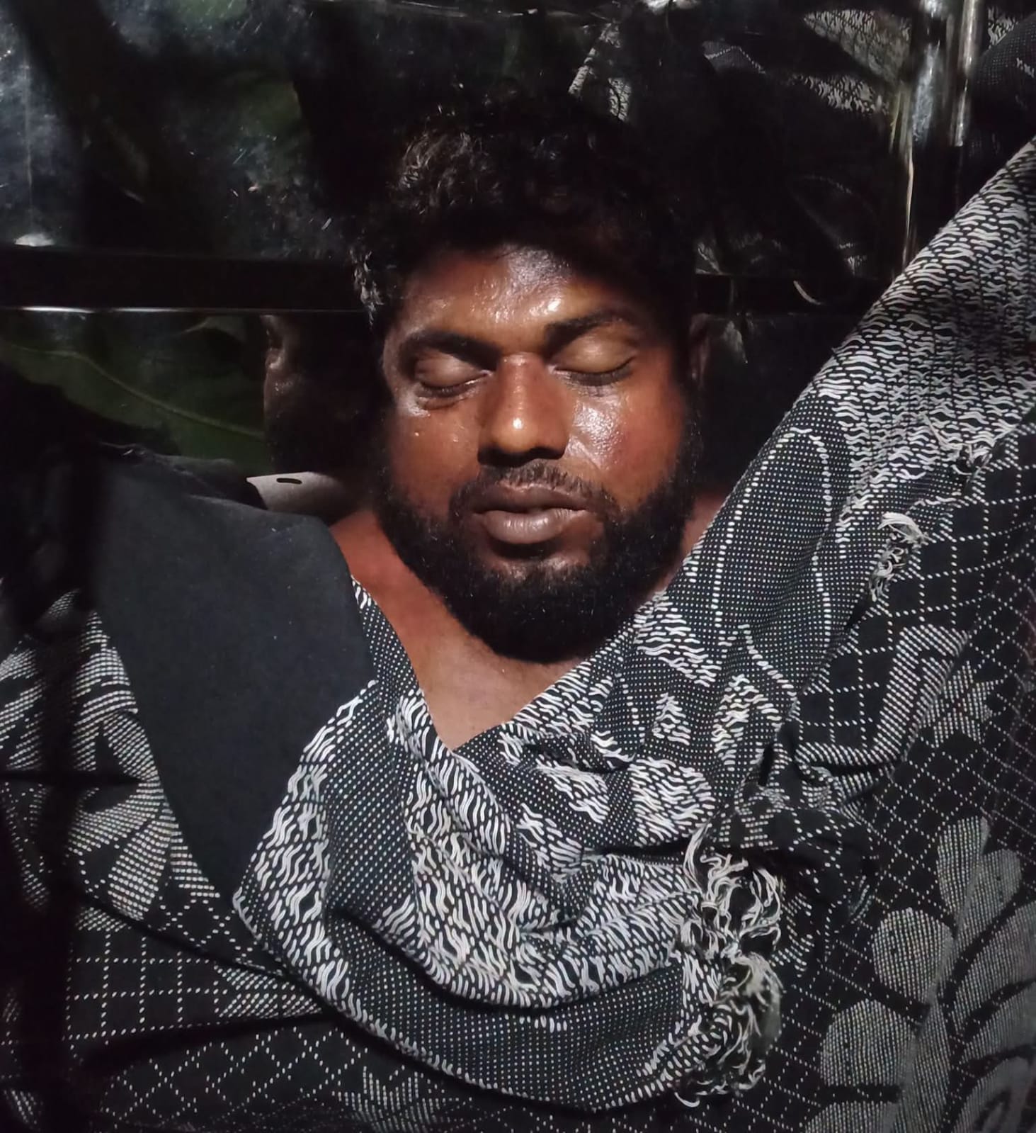 প্রতাপনগরে বজ্রঘাতে নিহত শওকাতের পরিবারে শুধু আহাজারি আর আর্তনাদ।। অসহায় স্ত্রী-সন্তানদের ভবিষ্যৎ অনিশ্চিত