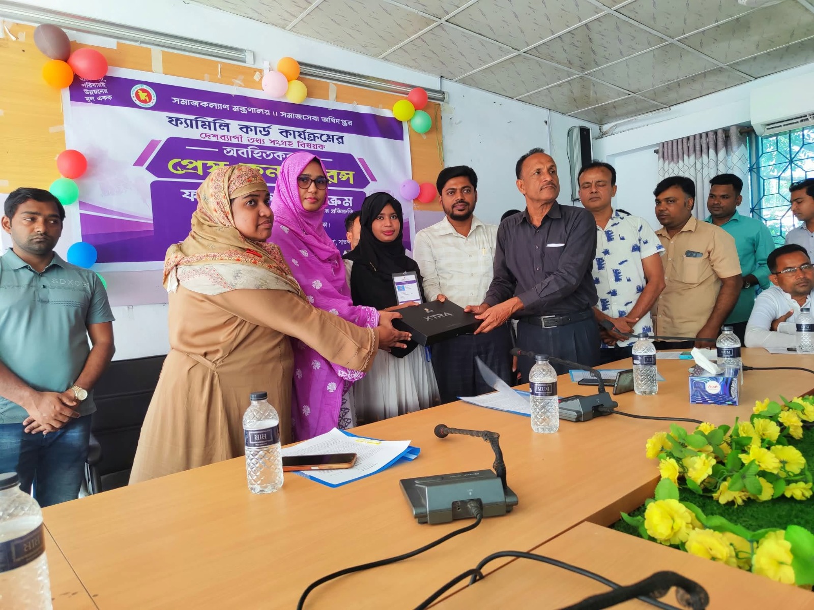 তালায় ফ্যামিলি কার্ড কার্যক্রমের অবহিতকরণ বিষয়ক প্রেস কনফারেন্স অনুষ্ঠিত